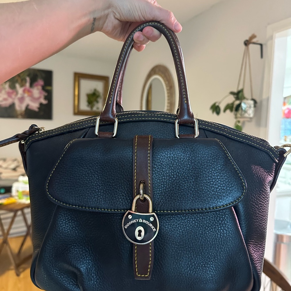 NOT FOR SALE SORRY 
Dooney & Bourke Samba Leather Satchel
